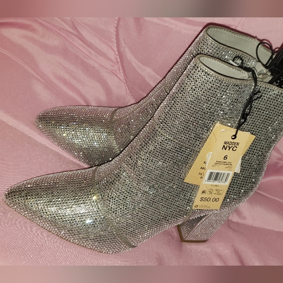 Madden NYC Rhinestone Pointed Toe Bootie Silver Size 6 - Picture 2 of 6